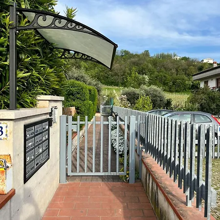 Casa Stefano 아파트 네그라르